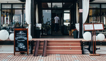 Winkels en horeca moeten toegankelijker worden voor mensen met beperking.